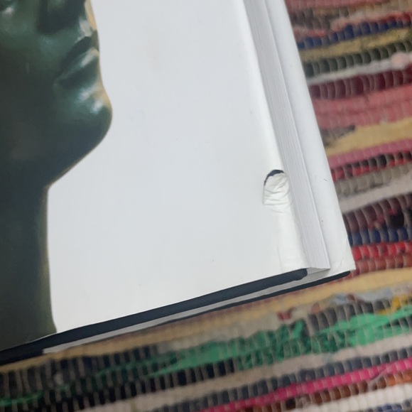 Chanel Book - Picture 7 of 8